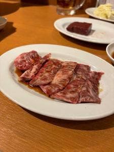 炭火焼肉ホルモン まるは