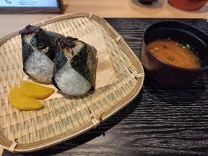 食堂べん