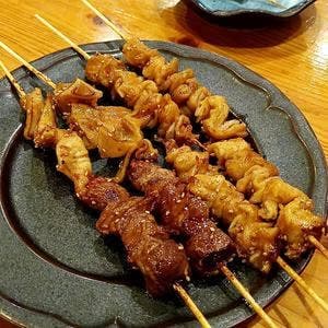 炭火串焼き やきとん 益次郎