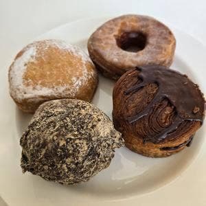 JACK IN THE DONUTS ウィング新橋店
