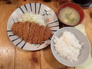 とんかつ専門店 かつ屋