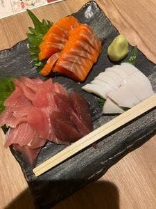 串と肴 まる人