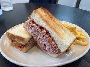 UNDER BURGER