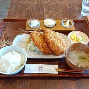 ひものや食堂 ひだまり センザキッチン