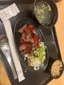 肉丼専門店 新長田肉劇場
