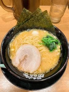 横浜家系ラーメン 町田商店 川崎西口店