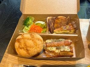 ベーカリー＆カフェレストラン AYUKAWA