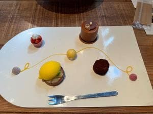 キャトルエピス 富士店