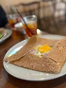 クレープリー月