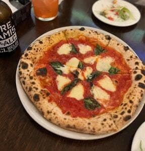 Pizzeria 244