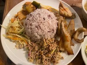 アムリタ食堂