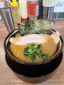 家系ラーメン王道家直伝 との丸家 八千代店