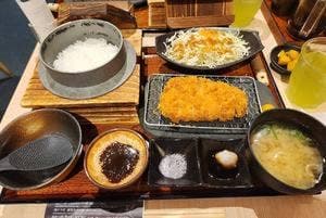 鹿児島 黒かつ亭 博多店