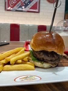 ポテトアンドミートラッキースターバーガー