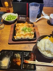 無敵ギョーザ 緑井店