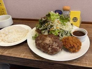 中寺2丁目ハンバーグ さんたべ