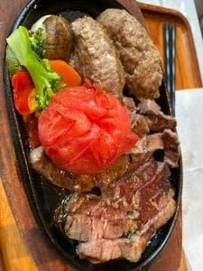 いしがまやハンバーグ MARK IS みなとみらい店
