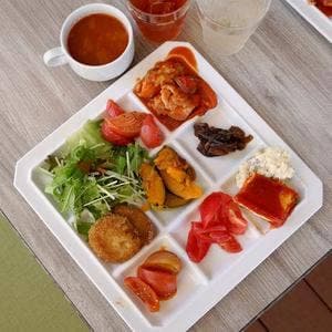 CROSS WONDER DINING