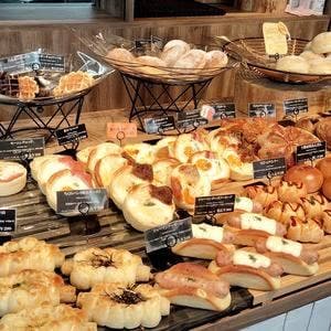 食パンがおいしいベーカリー 二度寝の長州