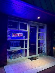 CAFE BAR m