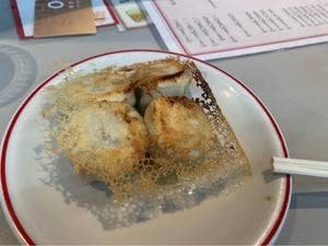 東京ギョーザスタンド ウーロン 立川店