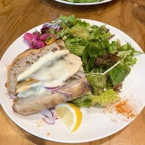 TRUNK CAFE