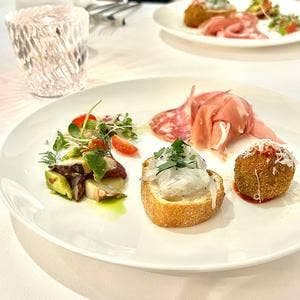 LA TAVOLA DI ADORO