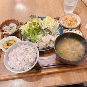 ニシクボ食堂