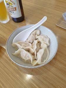 杉ちゃん餃子 つつむ