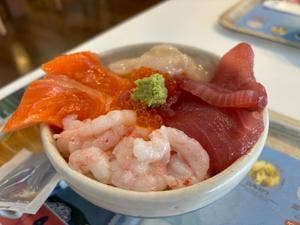 おさかな丼屋 とと丸食堂