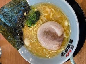 横浜家系ラーメン 町田商店 伊勢崎店