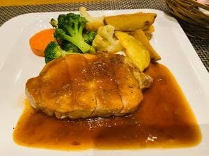 BEEFTRO by La Coccinelle