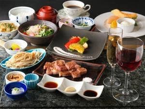 鉄板焼 華山