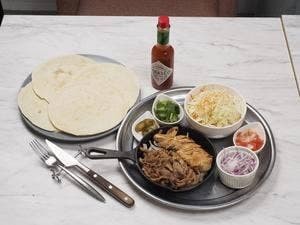 Deli＆Restaurant Bar Maachin