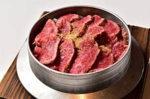 清流ホルモン 信長 本店