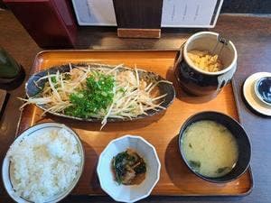 博多もつ鍋 幸 とりもつえん KITTE丸の内店