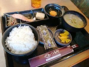 つるや 河辺店