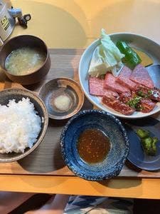 焼肉酒場モグ