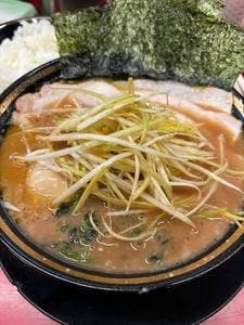 豚骨醤油ラーメン 王道家 柏店