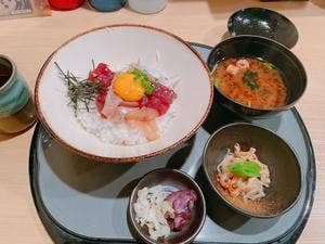 創作和彩 湖泉