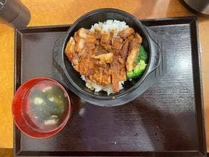 楊銘宇 黄燜鶏米飯 高田馬場店