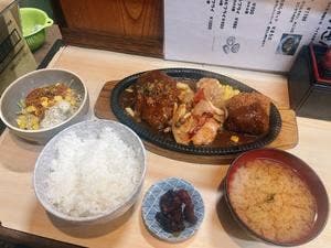 洋食 ぺいざん