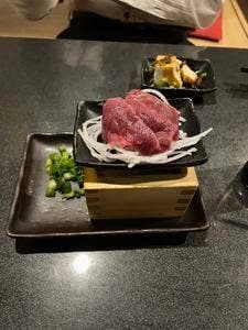 日本の酒と馬の肉 ウマ○ 高崎駅前店