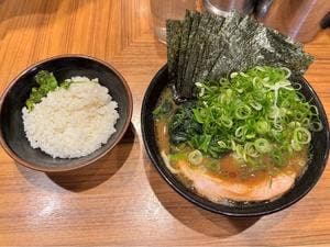 ラーメン 輝道家 野方本店