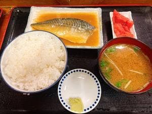 まぐろや