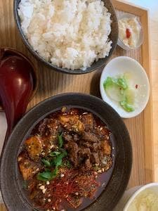 麻婆豆腐専門店 しびれ屋 本店