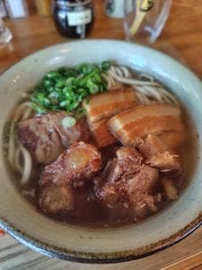 沖縄そば専門店 菊鶴そば