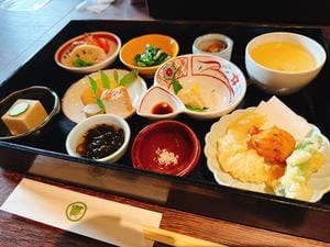 小料理 豆庵 駅前店