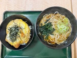 名代 箱根そば 伊勢原店