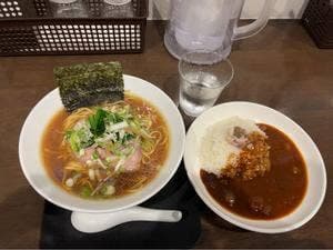 三つ由